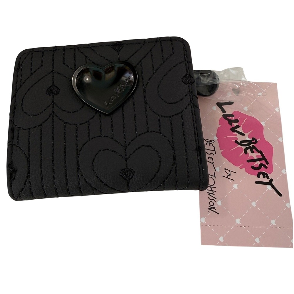 Luv Betsey‎ Johnson Black Quilted Heart Pattern Bifold Wallet LBMONEY New NWT